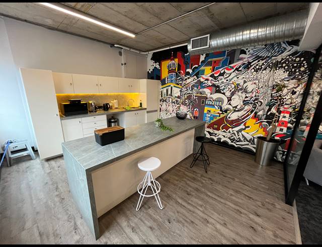 199M² OFFICE TO LET IN GREEN POINT